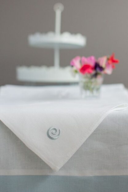 Wedding Gift Set in Irish linen includes double lined runner with 6 napkins. Limited edition AND LAST ONE - Image 6