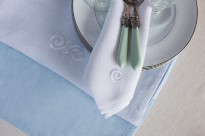 Wedding Gift Set in Irish linen includes double lined runner with 6 napkins. Limited edition AND LAST ONE - Image 8