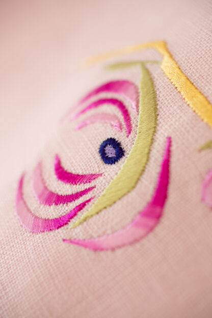Pretty in Pink runner in beautiful Irish linen - Image 2