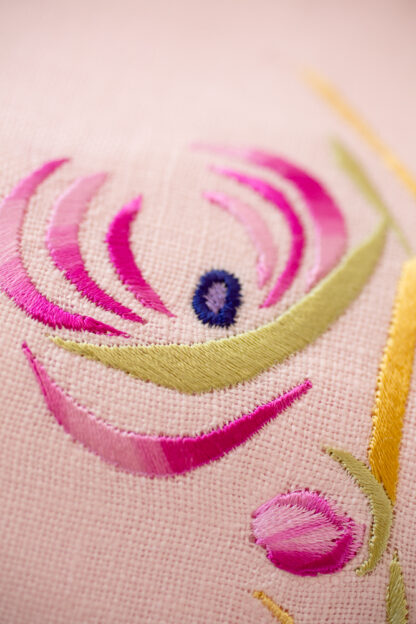 Pretty in Pink runner in beautiful Irish linen - Image 6