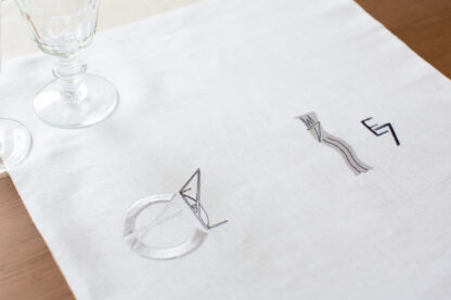 Eileen Gray table runner double lined in Irish linen - Image 2