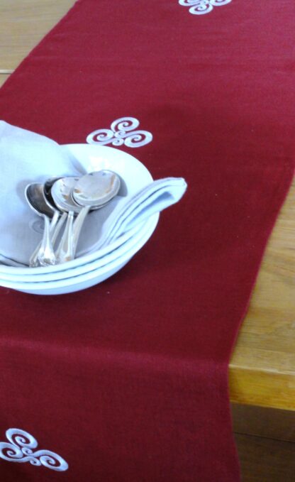 Rósóg Table Runner with Newgrange Motif (183cm x 38cm) in Olive or Silver