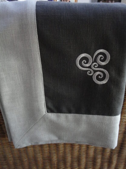 WEDDING GIFT!! Carrig Tablecloth/Throw/Bed Topper 120 x 160cm. I am sorry this throw/ tablecloth is sold out. if interested please contact me at info@agneshdesign.com - Image 3