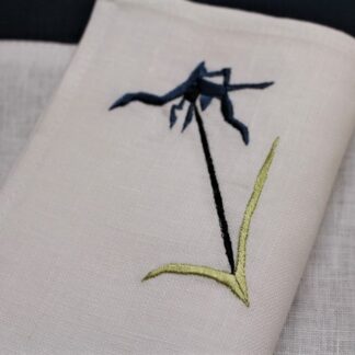 River daisy dinner napkins     20%  off SALE