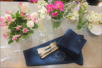Umbrella swirl table runner in indigo