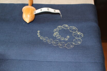 Umbrella swirl table runner in indigo - Image 3