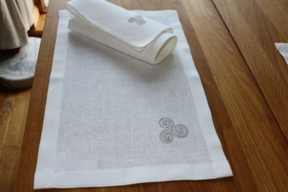 Newgrange Triple Spiral, placemats in ecru or ivory Irish linen - Image 6