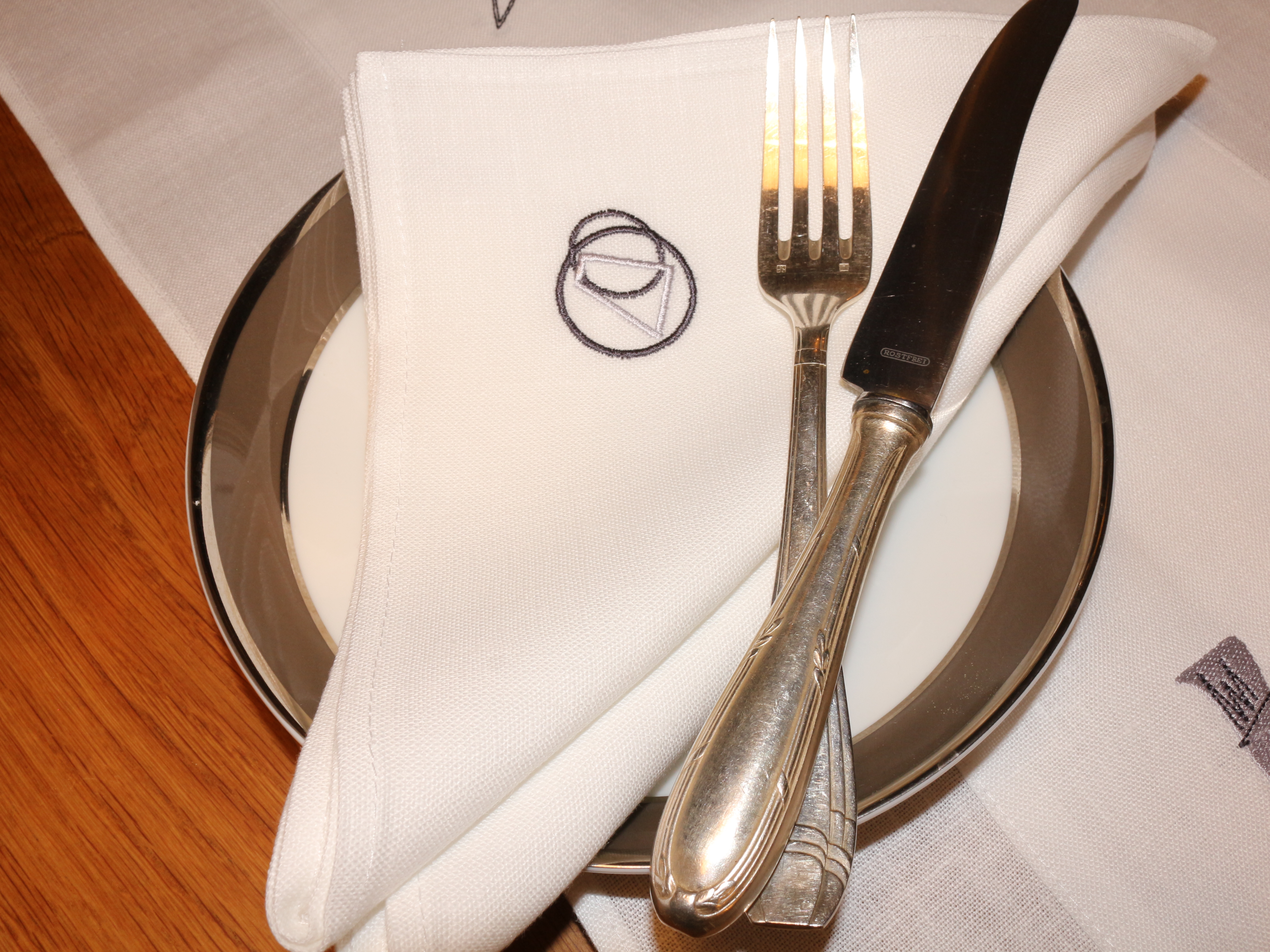 irish linen tablecloth and napkins